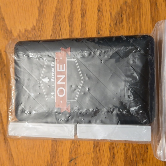 Micro Touch One Classic Safety Razor - Picture 5 of 6